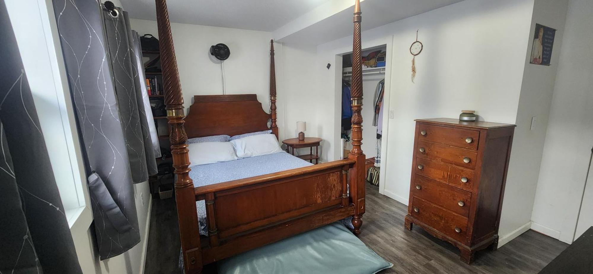 The Blue And Yellow House Apartment
